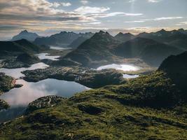 vistas de las islas lofoten en noruega foto