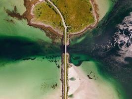 vistas desde el senderismo matmora en las islas lofoten en noruega foto