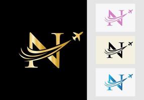 concepto de logotipo de viaje con letra n con símbolo de avión volador vector