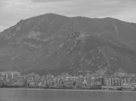 la ciudad italiana de palermo foto