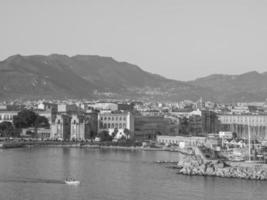 la ciudad italiana de palermo foto