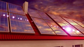 painéis solares instalados em um telhado, céu pôr do sol video