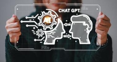 chatbot digital táctil para proporcionar acceso a información y datos en la red en línea, aplicación de robot y conexión global, ai, inteligencia artificial, innovación. foto