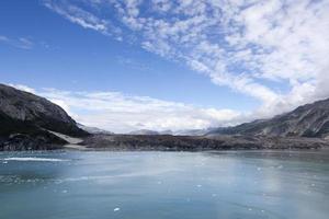 parque nacional de la bahía de los glaciares antiguo glaciar de color negro foto