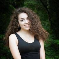 girl with curly hair photo