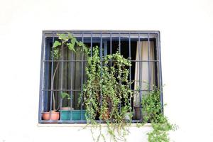 pequeña ventana en la gran ciudad. foto