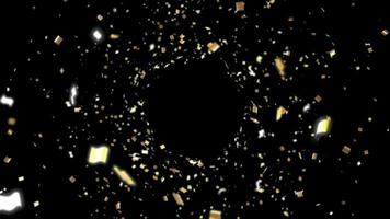 fliegend golden Konfetti isoliert auf schwarz Hintergrund video