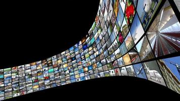 parete di schermi con molti immagini - grande per temi piace emittente tv canali o film al di sopra di il Internet, comunicazione, divertimento eccetera. video