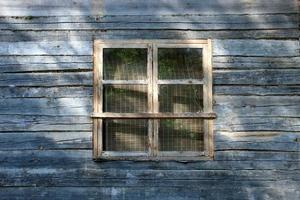 pequeña ventana en la gran ciudad. foto