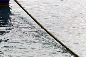 cáñamo cuerda para amarradero barcos y yates foto