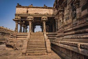 El templo Shri Airavatesvara es un templo hindú ubicado en Dharasuram, Kumbakonam, Tamil Nadu. fue construido por el emperador chola rajaraja-2. el templo dedicado a shiva. es un sitio del patrimonio mundial de la unesco. foto