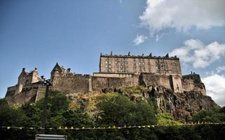 una vista del castillo de edimburgo foto