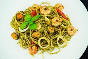 Spaghetti frutti di mare pasta with a seafood mix an Italien speciality photo