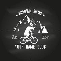 nombre del club de ciclismo de montaña. ilustración vectorial vector
