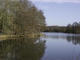 pequeño lago en Alemania foto