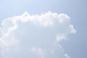 hermoso panorama de cielo y nubes foto