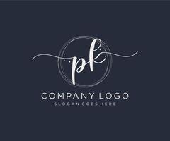 logotipo femenino pk inicial. utilizable para logotipos de naturaleza, salón, spa, cosmética y belleza. elemento de plantilla de diseño de logotipo de vector plano.