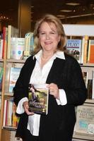 LOS ANGELES, NOV 19 - Sheri Anderson at the Book Launch and Signing for Days of our Lives 45 Years - A Celebration In Photos and A Secret In Salem at Barnes and Noble Bookstore, The Grove on November 19, 2010 in Los Angeles, CA