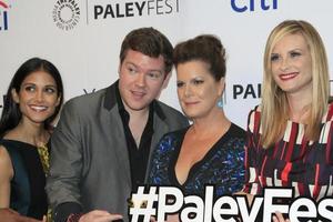 los angeles, 12 de septiembre - melanie chandra, henry m ford, marcia gay harden, bonnie somerville en el adelanto televisivo de otoño de paleyfest 2015, cbs code black en el paley center for media el 12 de septiembre de 2015 en beverly hills, ca foto