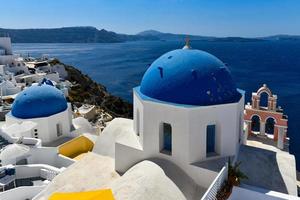 el Santo espiridón santo ortodoxo Iglesia en el griego isla de santorini foto