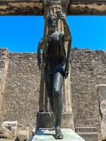 santuario de Apolo en el arqueológico parque de Pompeya, campania, Italia foto