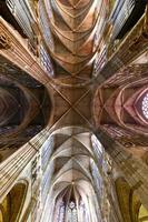 León, España - nov 22, 2021, gótico interior de León catedral en León, España. foto