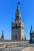 la giralda, campana torre de el Sevilla catedral en España. foto