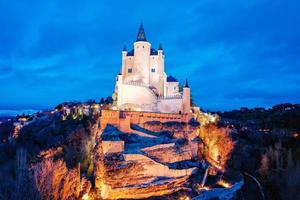 alcázar castillo en segovia, España. eso es un medieval castillo situado en el ciudad de segovia, en Castilla y León, España. foto