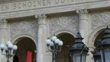 vieux opéra maison dans Francfort Allemagne video