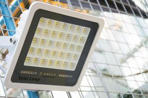 Solar cell light bulbs, clean energy are becoming increasingly popular. photo