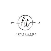 inicial ht femenino logo colecciones modelo. escritura logo de inicial firma, boda, moda, joyería, boutique, floral y botánico con creativo modelo para ninguna empresa o negocio. vector