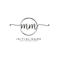 inicial mm femenino logo colecciones modelo. escritura logo de inicial firma, boda, moda, joyería, boutique, floral y botánico con creativo modelo para ninguna empresa o negocio. vector