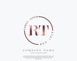 Initial RT Feminine logo beauty monogram and elegant logo design, handwriting logo of initial signature, wedding, fashion, floral and botanical with creative template vector