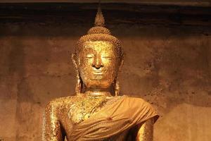 el antiguo Buda estatuas ese existió en el Birmania-tailandesa guerras son visible imágenes y referencias en antiguo veces, eso es un mito ese no puedo ser identificado. foto