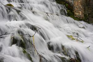 paisaje de río de larga exposición durante el otoño foto