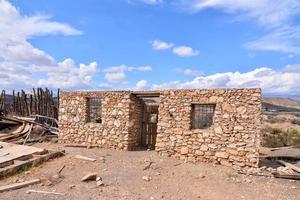 restos de un abandonado edificio foto