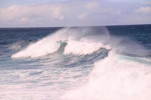 Huge sea waves photo