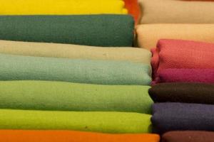 tela de seda de diferentes colores foto