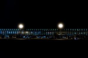 París, Francia - marzo, dieciséis 2016 - París aeropuerto a noche ver foto