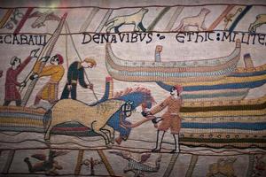 Bayeux medieval tapiz batalla Inglaterra Francia detalle foto