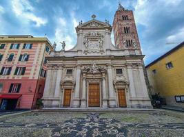 varazze antiguo medieval iglesia catedral san ambrosio foto