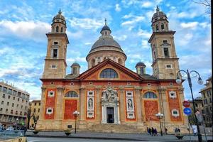 iglesia de carignano en genova foto