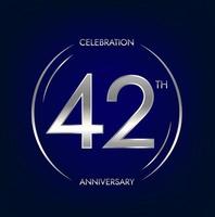 42º aniversario. cuarenta y dos años cumpleaños celebracion bandera en plata color. circular logo con elegante número diseño. vector