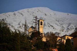 lago de bellano como en invierno foto