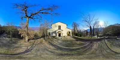 explorador el religioso patrimonio de de serniga san bernardo Iglesia en Italia - 360 panorama, febrero 2023 foto