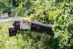 Casilla de correo en la carretera cerrar detalle foto