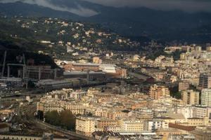 Génova nuevo puente morandi en construcción vista aérea foto