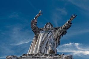 savonarola estatua en ferrara foto