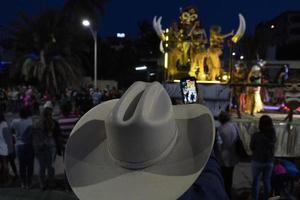 la paz, méxico - 22 de febrero de 2020 - carnaval tradicional de baja california foto