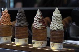 trdelnik chimenea tradicional dulce de praga foto